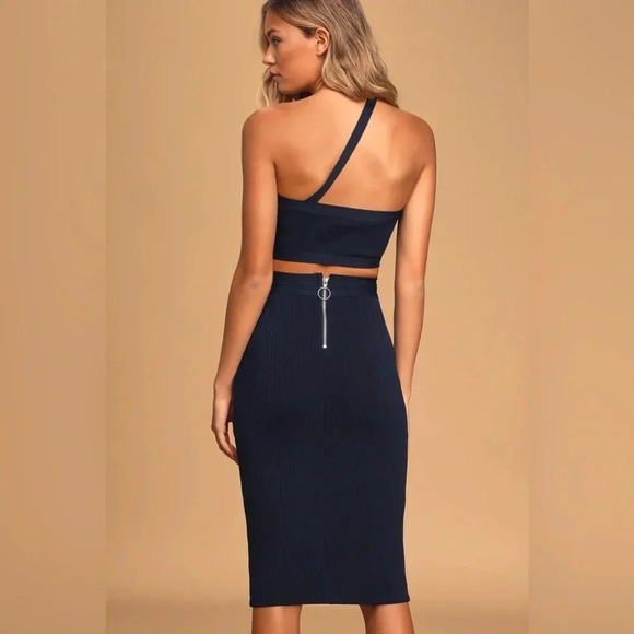 Lulu’s  Dance Hall Sexy Navy Blue One Shoukder Two Piece Body Con Midi Set - Picture 2 of 11